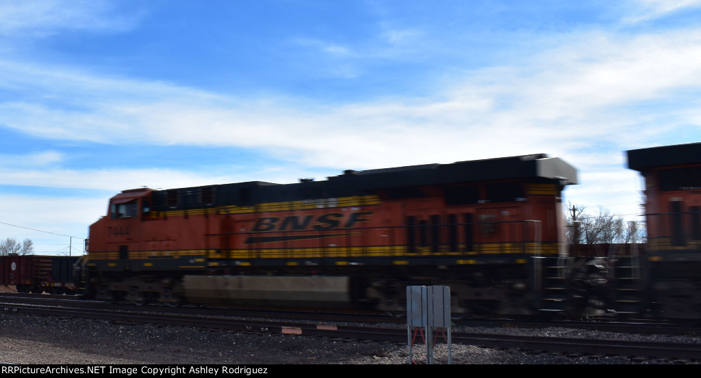 BNSF 7444